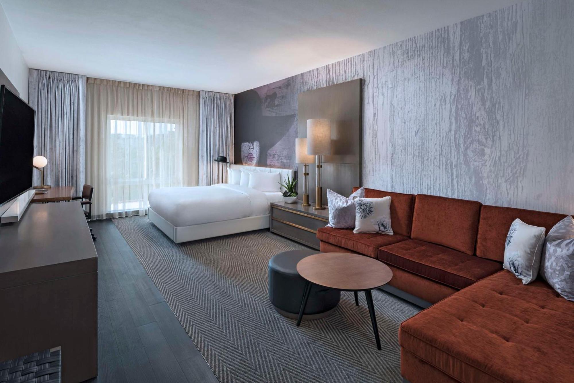 Hyatt Centric The Woodlands Hotel Exterior photo